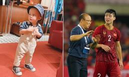 Con trai của cầu thủ Duy Mạnh lên đồ cực sành điệu nhưng danh tính người tặng bộ quần áo mới gây bất ngờ