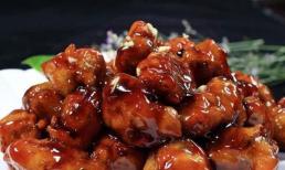 Khi làm món sườn xào chua ngọt, bạn hãy làm thêm một bước trước khi cho sườn vào nồi, sườn sẽ ngon và mềm hơn