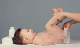 Để lau mông cho trẻ, nên dùng 'khăn giấy ướt' hay 'khăn giấy khô' trước? Nhiều mẹ đã chọn nhầm