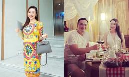 Vợ kém tuổi của diễn viên Chi Bảo diện váy ôm sát khoe bụng bầu 'vượt mặt', tươi tắn trước khi lâm bồn