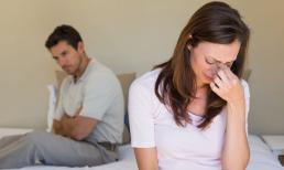 Đi làm cả năm rồi bất ngờ trở về nhà, tôi sốc nặng khi thấy đồ trẻ con phơi đầy sân