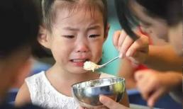 Con gái 5 tuổi dậy thì sớm, “thủ phạm” là đồ ăn vặt ở nhà, các mẹ thà vứt bỏ còn hơn cho con ăn