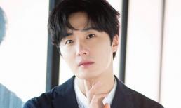 Từng mắc căn bệnh có thể chết bất cứ lúc nào, mỹ nam 'Mặt trăng ôm mặt trời' lại gặp vận đen khi bị chấn thương võng mạc 