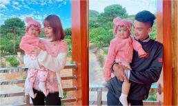 Loạt ảnh đáng yêu của con gái Mạc Văn Khoa khi diện đồ màu hồng đến thăm nhà ông bà nội ở Hải Dương