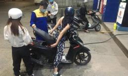 Giá xăng tăng mạnh lần thứ 5 liên tiếp vượt gần 25.000 đồng/lít