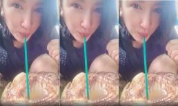 Cô gái khoe clip uống thứ nước lạ mà quen khiến nhiều người thắc mắc vị của nó sẽ thế nào?