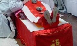 Tại sao không được chạm vào mặt người chết? Đây không phải là mê tín, có lý do khoa học nhất định 