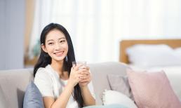 Bạn không bao giờ uống nước ấm sau khi ngủ dậy? Bạn sẽ bị sốc khi biết điều này, đừng trách sao không ai nhắc nhở!