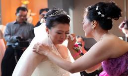 Chồng bất ngờ hôn người yêu cũ tại đám cưới ngay trước mặt mọi người, tôi phẫn nộ tuyên bố một điều khiến hai người họ hốt hoảng xin lỗi
