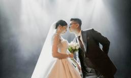 MC Phương Thảo tung trọn bộ ảnh cưới được thực hiện ở Nhà hát Tuổi Trẻ
