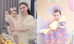Ca sĩ Thu Thủy tung bộ ảnh mừng sinh nhật con gái tròn 1 tuổi, nhóc tì đáng yêu và xinh xắn khiến cộng đồng mạng không khỏi xuýt xoa