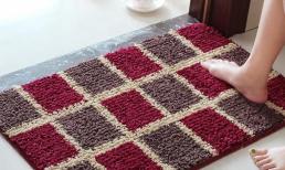 Đặt tấm thảm chùi chân bên trong hay bên ngoài cửa sẽ tốt hơn? Người giàu rất vui khi làm điều này...