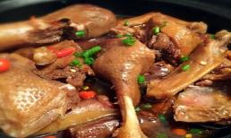 Khi làm món vịt hầm bia, bạn đừng chần chừ, hãy học ba điểm này, thịt vịt mềm và ngon nhé!