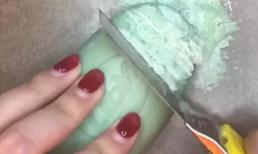 Xà phòng xắt thành miếng bỏ chung với đường trắng có tác dụng rất lớn, giải cứu được nhiều phiền phức trong gia đình, thật thông minh