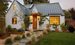 Bỏ lại cuộc sống xô bồ nơi phố thị, cải tạo nhà 100 năm tuổi thành không gian sống đẹp, đáng mơ ước 