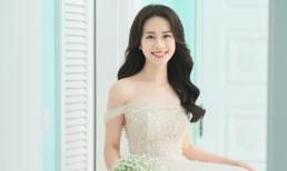 MC 'Bữa trưa vui vẻ' Mai Phương tung ảnh cưới lung linh sau khi được bạn trai cầu hôn