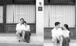 Song Hye Kyo gây xôn xao cõi mạng khi đăng ảnh nắm chặt tay 'tình trẻ' Jang Ki Young