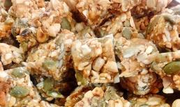 Tết đến, học thêm công thức làm món kẹo lạc mới lạ này, thành phẩm đẹp mắt và độ ngon ngoài mong đợi 