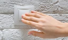 Vì sao các cặp đôi thích 'tắt đèn khi yêu'?