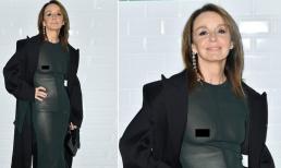 Sao phim 'Emily in Paris' 58 tuổi bị chỉ trích khi mặc đồ xuyên thấu lộ nguyên vòng một không nội y