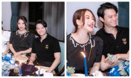 Lâu lắm mới thấy Trương Ngọc Ánh sánh đôi tình trẻ dự tiệc, tình tứ ngọt ngào chẳng kém vợ chồng son