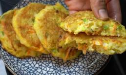 Cho 2 quả trứng vào cơm, chỉ cần dùng thìa khuấy đều là đủ dinh dưỡng và no nê, ngon hơn cơm rang với trứng