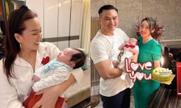 Cận gương mặt đáng yêu của nhóc tỳ nhà Chi Bảo và bà xã Lý Thùy Chang, đôi má phúng phính khiến dân tình 'lụi tim'