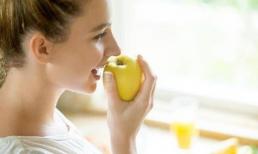 Phụ nữ nếu ăn quả này lúc đói vào mỗi buổi sáng thì có thể hết tàn nhang, ích khí, bổ huyết