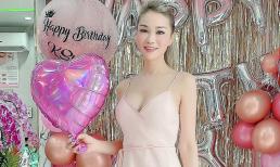 Hoa hậu Xuân Nguyễn đón tuổi mới ấm áp trong vòng tay bạn bè