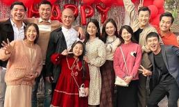 'Phố trong làng' kết sóng, Doãn Quốc Đam: 'Buổi biểu diễn của chúng tôi đến đây là hết'; Anh Tuấn ăn mừng với con cua 'siêu to khổng lồ'