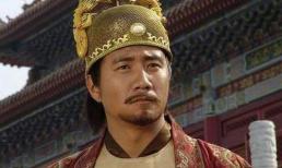 Chu Nguyên Chương đang đi trên phố thì bị một bà lão chỉ thẳng mặt mắng nhiếc, cách xử trí của Chu Nguyên Chương khiến người ta phải rơi lệ