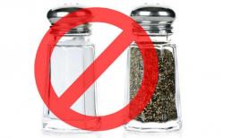 Chủ nhà hàng tiết lộ tuyệt đối không nên thêm hạt tiêu vào món ăn khi đi nhà hàng?