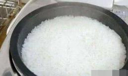 Khi nấu cơm, nhiều người làm sai ở bước đầu tiên, thảo nào cơm không có vị ngọt chút nào 