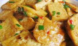 Đậu hũ đừng chỉ cho vào chảo chiên, dạy bạn 2 mẹo nhỏ là đậu không dính, không dễ vỡ, vàng ruộm và thơm ngon