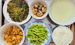 Nàng dâu số hưởng khoe mâm cơm ở cữ do bố mẹ chồng nấu, giúp gọi sữa về đặc sánh, bé bú no nê 