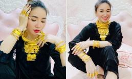 Cô dâu xứ Thanh đeo trĩu vàng trong đám cưới khiến chị em chỉ muốn san sẻ 'gánh nặng' hộ