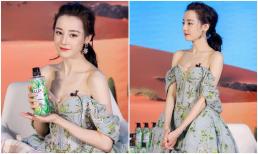 Mỹ nhân Địch Lệ Nhiệt Ba lần đầu lộ diện sau khi 'tình địch' phủ nhận hẹn hò Dương Dương: Mặt như tượng tạc, thân hình còn gây sốc hơn