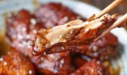 Khi làm cánh gà coca, bạn đừng chỉ chần qua nước, thêm bước này, thịt sẽ mềm thơm mà không có mùi tanh