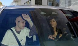 Kim Kardashian vui vẻ đưa tình trẻ đi chơi bằng xế sang giữa lúc chồng cũ gặp vận xui