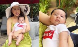 Vợ kém 16 tuổi của Chi Bảo khoe khoảnh khắc đáng yêu của con trai 2 tháng rưỡi, nhóc tỳ thích thú khi được tắm nắng