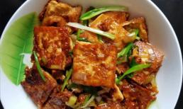 Cách nấu đậu phụ sốt hành lá này siêu ngon mà đơn giản