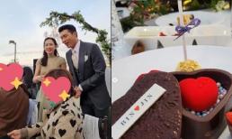 Khoảnh khắc Hyun Bin - Son Ye Jin dắt tay nhau tới từng bàn nói lời cảm ơn, thực đơn đám cưới được hé lộ