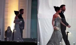 Lộ khoảnh khoắc vợ chồng David Beckham nắm tay nhau trong ngày cưới của con trai