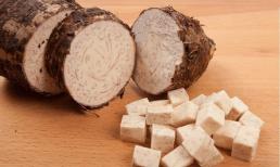 Khi mua khoai môn (khoai sọ), thật sai lầm khi cứ chọn củ to và nặng tay. Người nông dân sẽ dạy bạn cách chọn củ nào cũng thơm bở