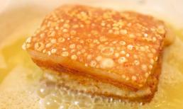 Mát trời thử ngay cách làm món thịt ba chỉ quay giòn bì bằng chảo, đảm bảo thành công với cách làm cực đơn giản