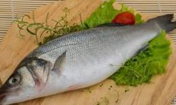 Khi mua cá vược, đừng chỉ chọn theo kích cỡ! Nhớ xem 3 điểm này thì cá vược chọn được sẽ tươi ngon