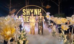Nữ chủ tịch Shynh Group lần đầu catwalk vedette cùng bà trùm hoa hậu Sen Vàng