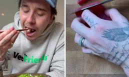 Cậu cả nhà Becks khoe nhẫn cưới bằng kim cương hoành tráng nhưng bị 'dội gáo nước lạnh' vì phát ngôn thiếu hiểu biết