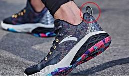 Đừng cắt bỏ phần “đuôi nhỏ” ở phía sau của đôi giày. Một số người khi đi giày đã sờn rách vẫn không biết cách sử dụng chính xác