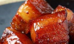 Khi nào là thời điểm tốt nhất để cho muối vào món thịt kho tàu? Rất nhiều người hiểu sai, không có gì lạ khi không mềm hoặc không ngon